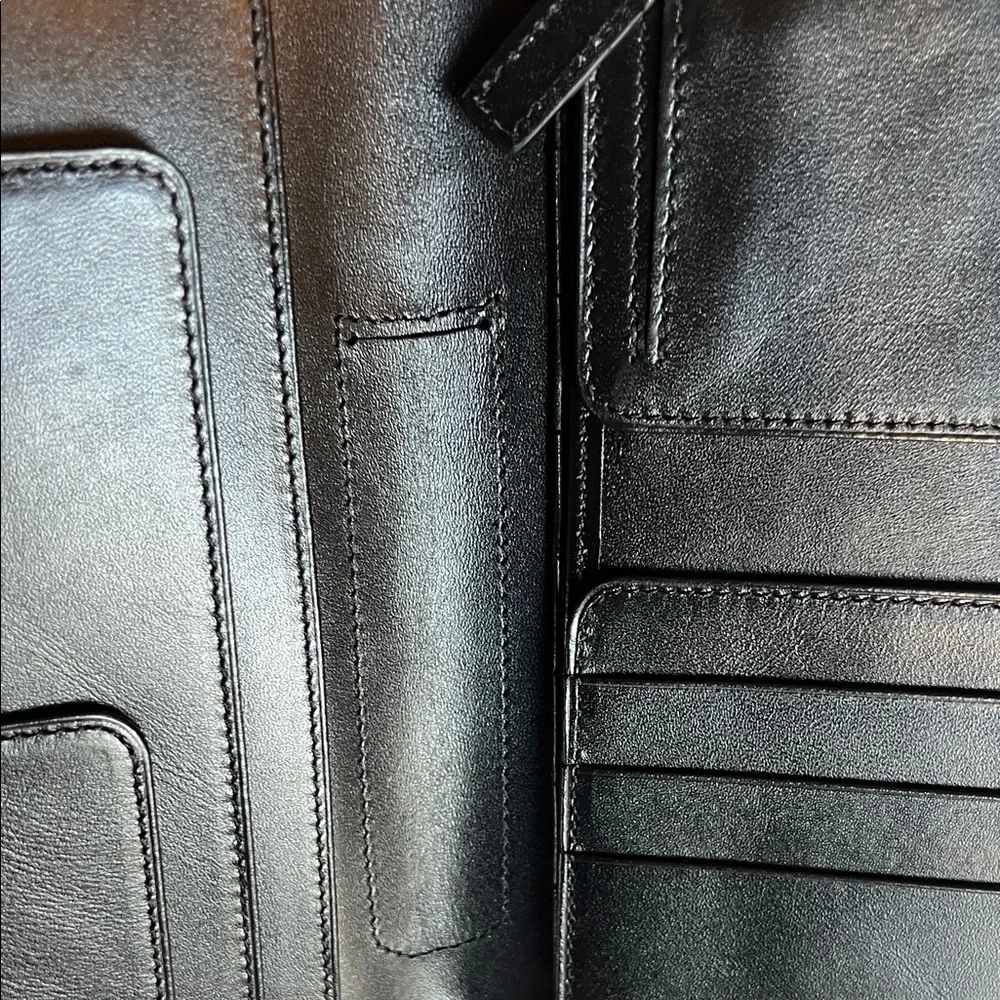 Levenger Classic Black Leather Briefcase